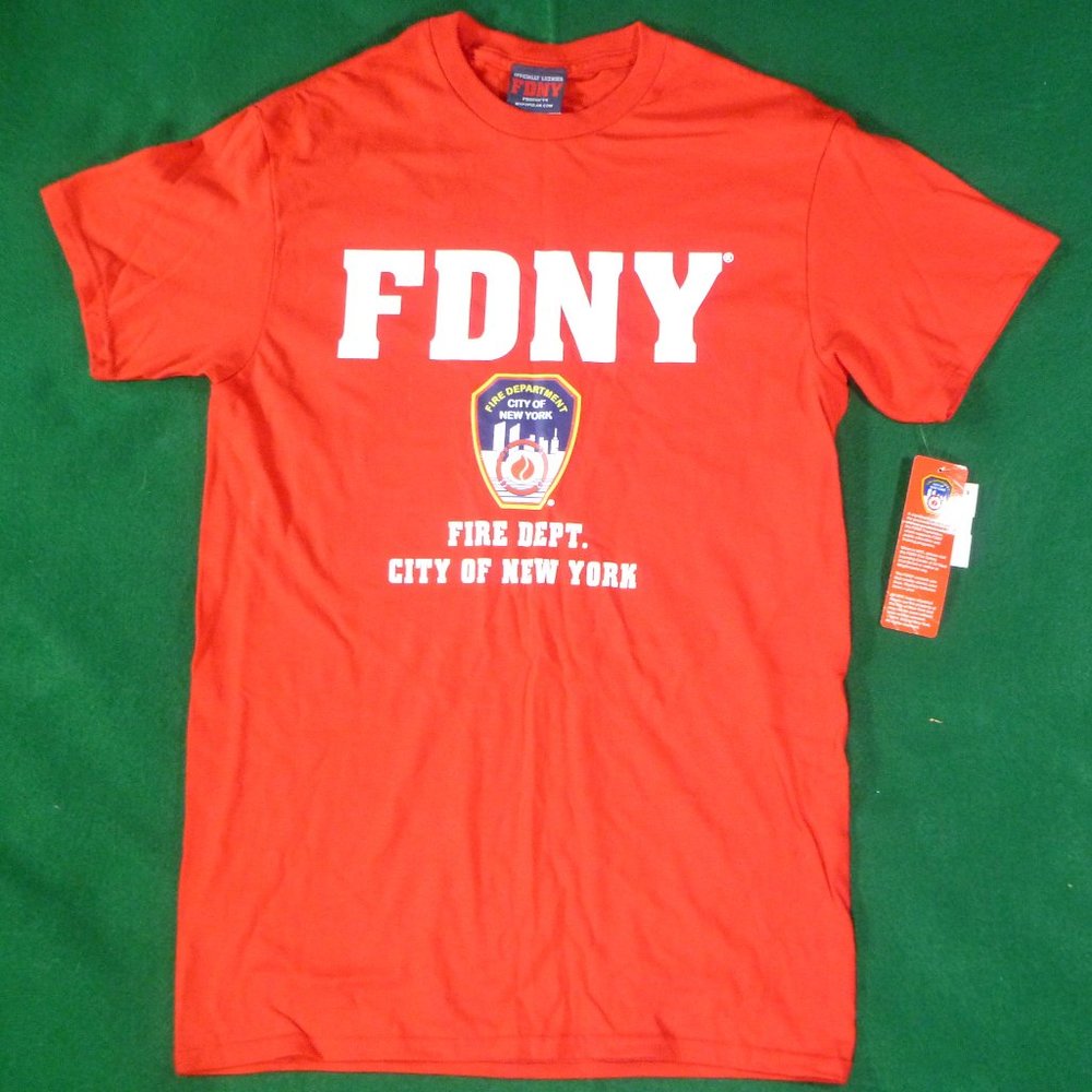 New York Fire Department Small Red Short Sleeve T-Shirt NWT